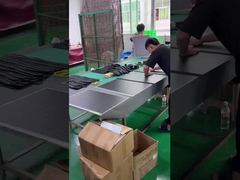 Su geçirmez ETFE yüzeyi ve % 23.5'e kadar güneş paneli verimliliği ile çift katlı güneş şarj cihazı